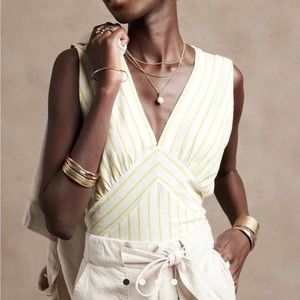Banana Republic Malibu White Yellow Striped V-Neck Sleeveless Tee Size L